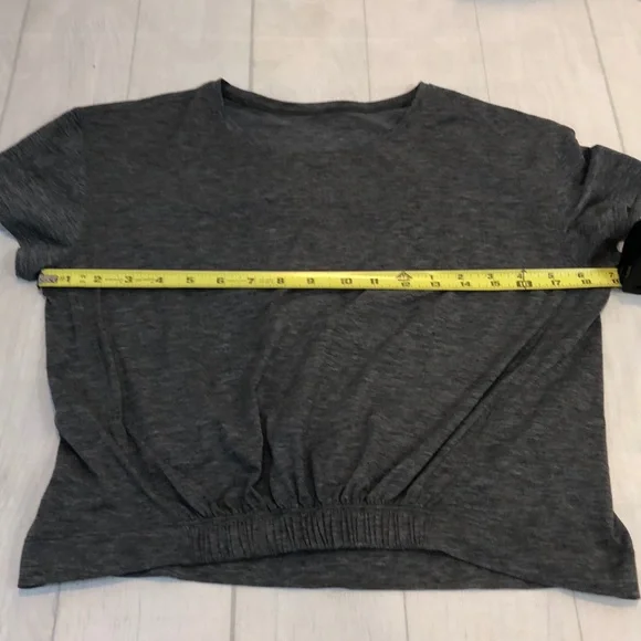 Lululemon Short Notice Crop Tee - Picture 5 of 7